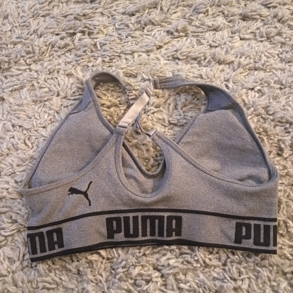 5/$25 Puma Seamless Sports Bras Small EUC - Picture 6 of 7